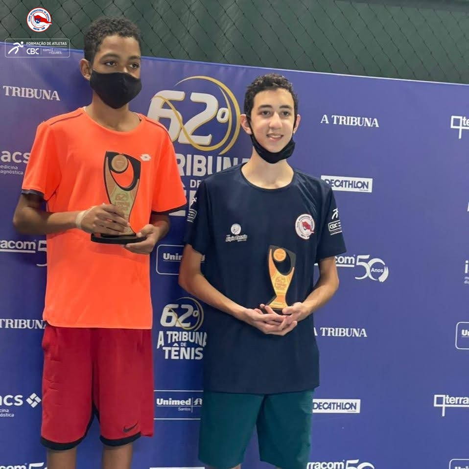Raí Araújo conquista tricampeonato no Torneio A Tribuna de Tênis